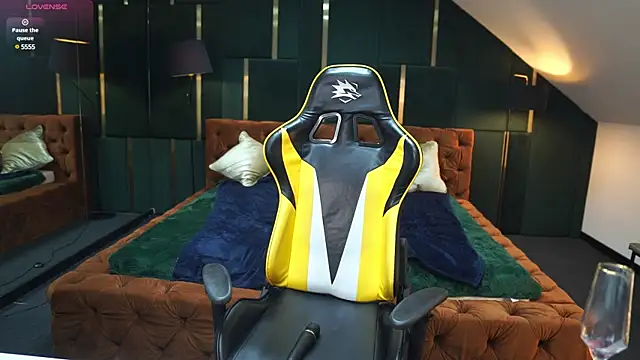 Alisa054 online show from December 25, 2024, 8:28 pm