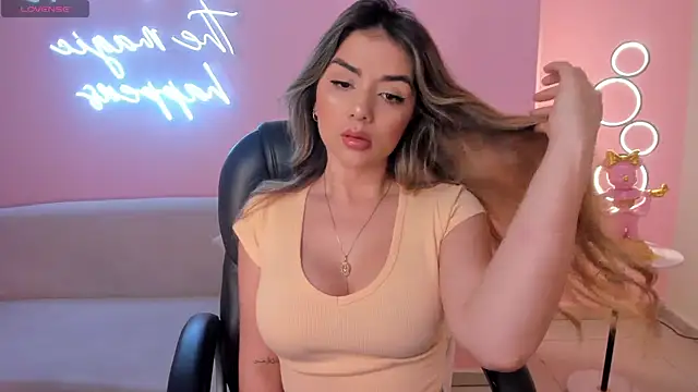 ChloePreston  online show from March 11, 2025, 10:40 am