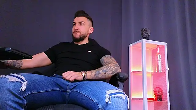 MightyAaron66 online show from February 23, 2025, 7:11 am