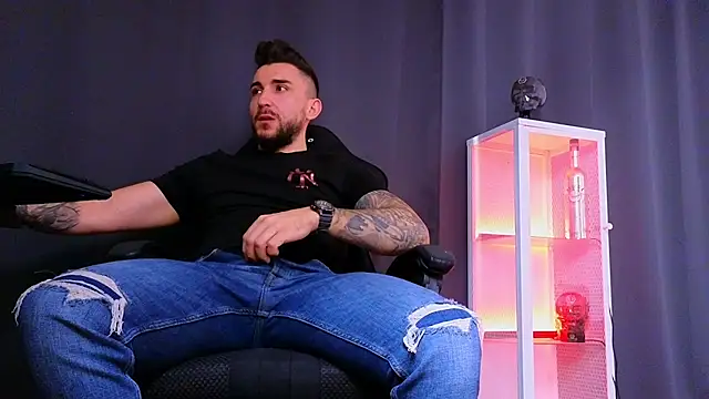 MightyAaron66 online show from February 25, 2025, 10:15 am