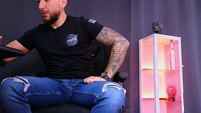 MightyAaron66 online show from February 27, 2025, 10:48 am