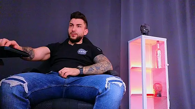 MightyAaron66 online show from March 7, 2025, 3:40 am