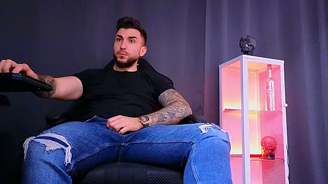 MightyAaron66 online show from March 21, 2025, 4:07 pm