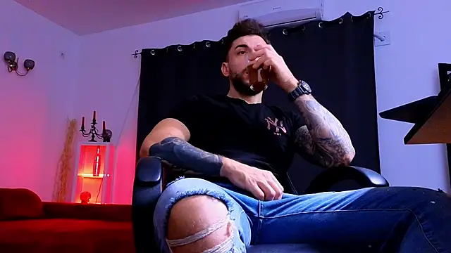 MightyAaron66 online show from November 26, 2025, 3:29 am