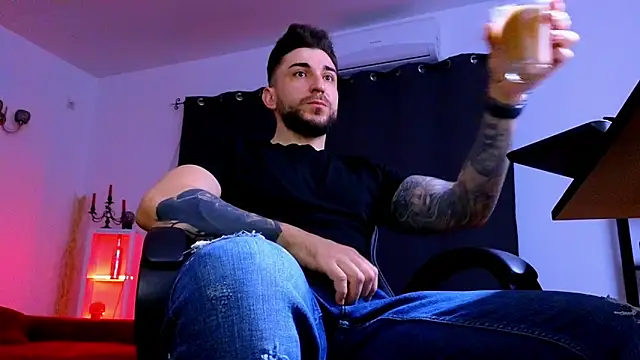 MightyAaron66 online show from March 30, 2026, 4:13 am