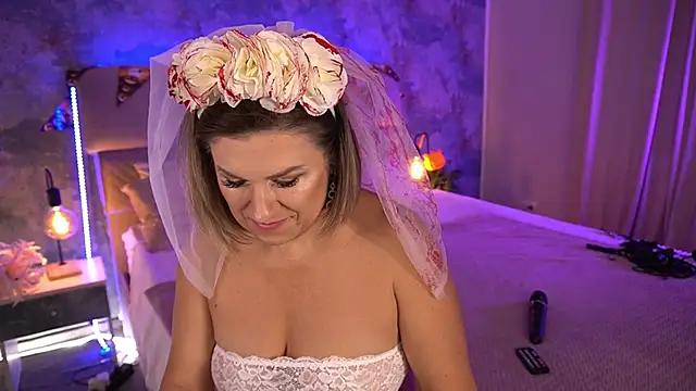 KiraRoxx online show from October 30, 2025, 10:32 pm