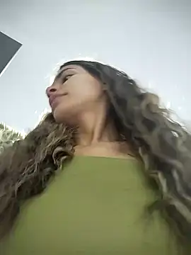 cuteluci  online show from March 19, 2025, 10:55 am