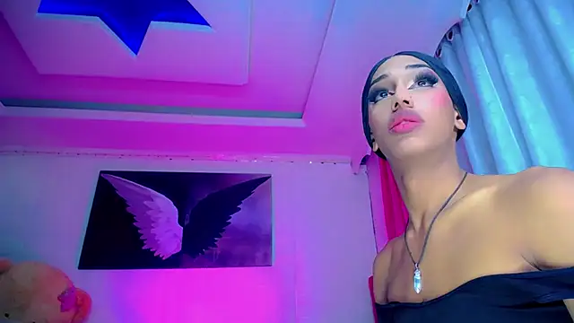 NahomiCamper online show from March 10, 2025, 8:15 am