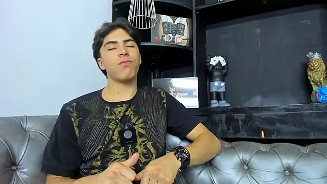 HeellBoy  online show from November 5, 2025, 9:26 pm