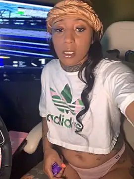 CrownedNyaries online show from February 25, 2025, 2:44 pm