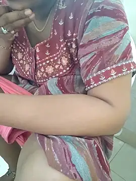 Snapshot of samitasharma chatting on February 4, 2026, 4:29 am samitasharma online show from February 4, 2026, 4:29 am