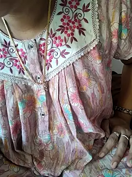 Snapshot of samitasharma chatting on February 8, 2026, 5:33 am samitasharma online show from February 8, 2026, 5:33 am