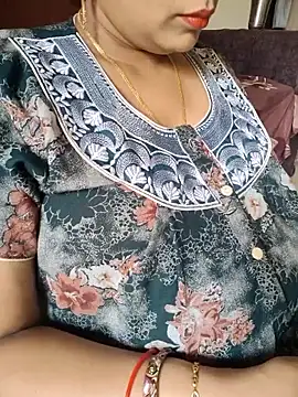 Snapshot of samitasharma chatting on February 20, 2026, 5:48 am samitasharma online show from February 20, 2026, 5:48 am