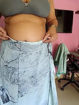 Snapshot of samitasharma chatting on March 22, 2026, 5:11 am samitasharma online show from March 22, 2026, 5:11 am