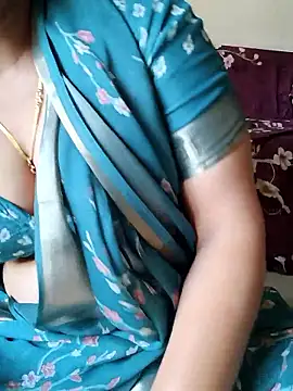 Snapshot of samitasharma chatting on March 23, 2026, 6:28 am samitasharma online show from March 23, 2026, 6:28 am