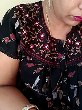 Snapshot of samitasharma chatting on March 25, 2026, 3:34 am samitasharma online show from March 25, 2026, 3:34 am