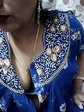 Snapshot of samitasharma chatting on March 25, 2026, 3:51 pm samitasharma online show from March 25, 2026, 3:51 pm