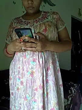 Snapshot of samitasharma chatting on July 4, 2026, 6:30 am samitasharma online show from July 4, 2026, 6:30 am