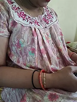 Snapshot of samitasharma chatting on July 18, 2026, 6:39 am samitasharma online show from July 18, 2026, 6:39 am