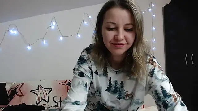 SweetMaddy888 online show from January 4, 2025, 4:12 am