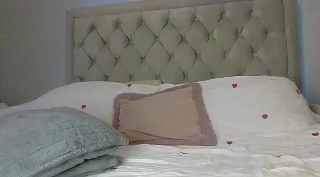 diamondgalxo online show from February 19, 2025, 8:01 am