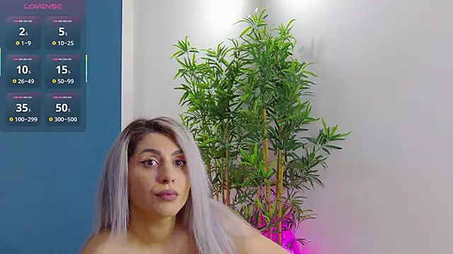 CelineMeyerr online show from May 26, 2026, 4:19 am