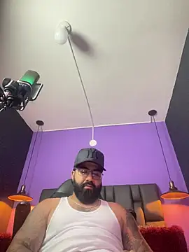 Lyon vach online show from November 11, 2025, 1:38 am