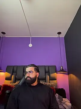 Lyon vach online show from November 18, 2025, 10:47 pm