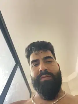 Lyon vach online show from December 18, 2025, 9:32 pm