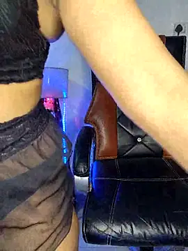 Snapshot of Black-Pearll chatting on February 27, 2025, 4:32 pm Black-Pearll online show from February 27, 2025, 4:32 pm