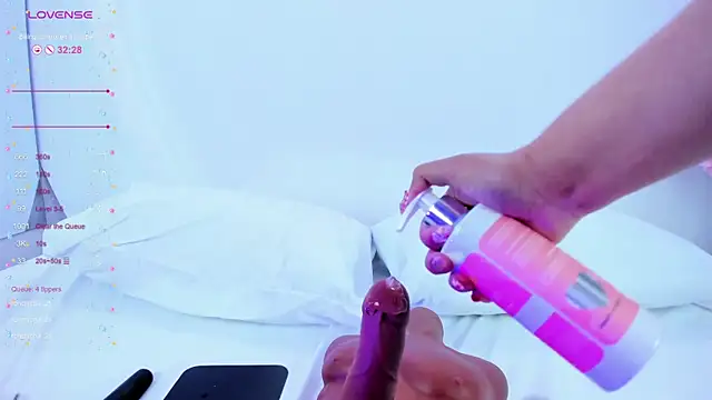 NanaOsaky online show from February 6, 2025, 6:35 pm