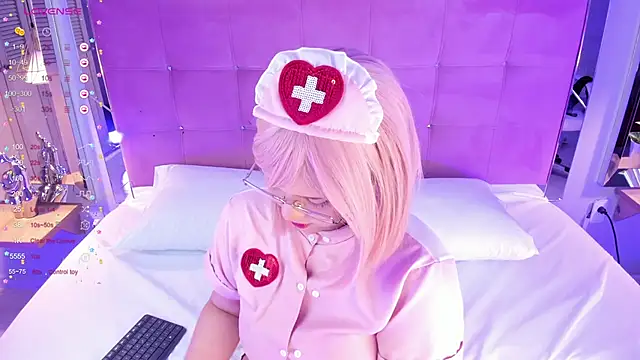 NanaOsaky online show from November 12, 2025, 12:38 pm