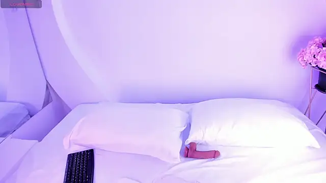 NanaOsaky online show from November 28, 2025, 12:08 pm