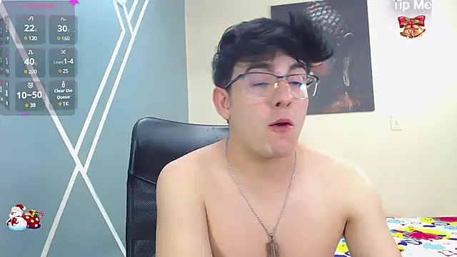 nolan twink1 online show from December 19, 2024, 9:06 pm