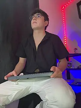 nolan twink1 online show from January 15, 2026, 5:27 pm