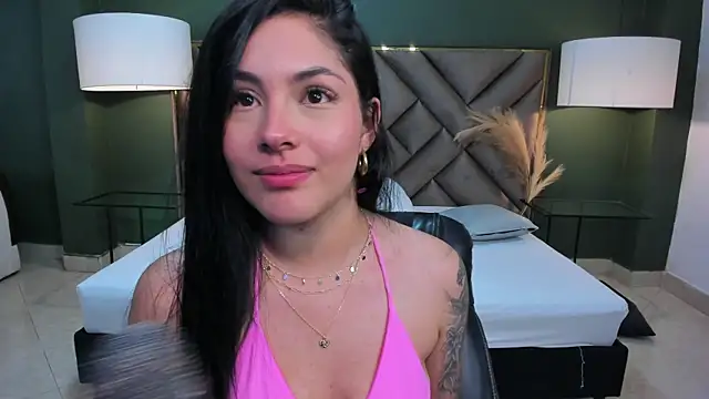 Snapshot of Mia_Elowen chatting on February 9, 2025, 3:43 am Mia Elowen online show from February 9, 2025, 3:43 am