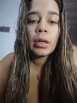 LaurenWelly  online show from May 10, 2026, 5:18 pm