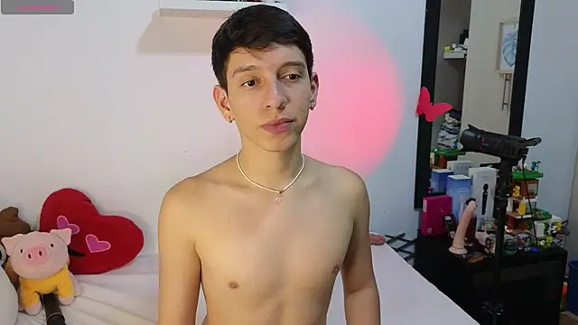 milky  boy  online show from April 13, 2026, 11:43 pm