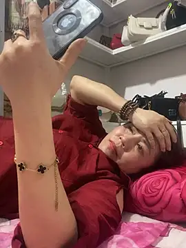 Snapshot of Cesywet chatting on February 14, 2025, 6:23 am Cesywet online show from February 14, 2025, 6:23 am