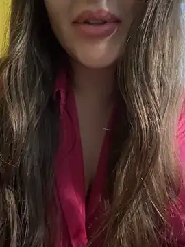 Elinatiranda online show from May 28, 2026, 9:39 am