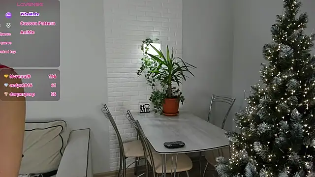 Snapshot of Milana_girl chatting on December 23, 2024, 6:22 am Milana girl online show from December 23, 2024, 6:22 am