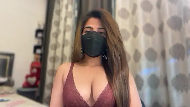 Hotty-Sana online show from April 10, 2026, 6:01 pm