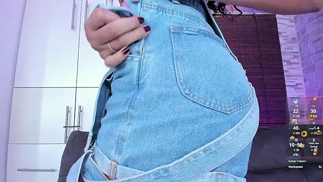 candyy bella online show from February 1, 2025, 6:19 pm