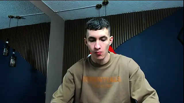 Snapshot of JacksonOlsenn chatting on January 12, 2025, 12:44 pm JacksonOlsenn online show from January 12, 2025, 12:44 pm