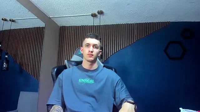 Snapshot of JacksonOlsenn chatting on January 28, 2025, 6:28 pm JacksonOlsenn online show from January 28, 2025, 6:28 pm