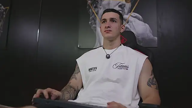 JacksonOlsenn online show from February 1, 2026, 9:13 pm