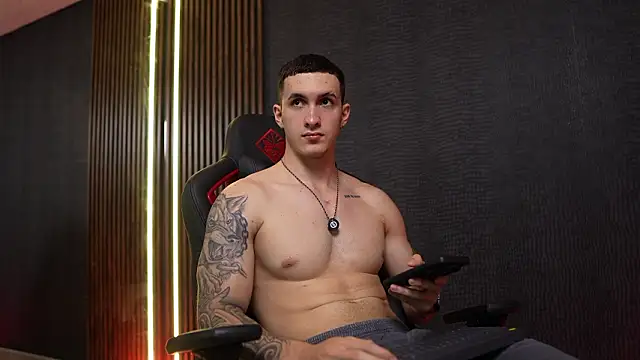 JacksonOlsenn online show from February 13, 2026, 8:38 pm