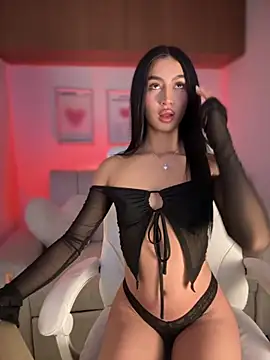 maddy bronw  online show from October 7, 2025, 11:57 pm