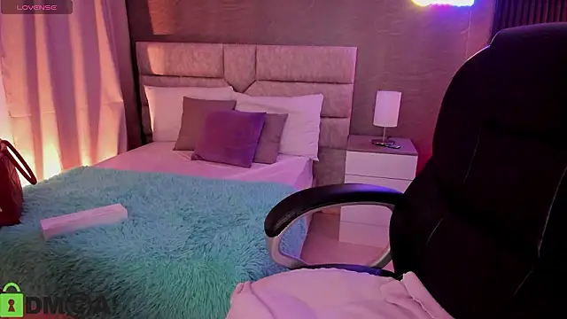 Cristal  adams online show from January 19, 2026, 11:36 am