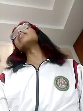 Snapshot of evelyn_wine chatting on February 1, 2025, 5:07 am evelyn wine online show from February 1, 2025, 5:07 am